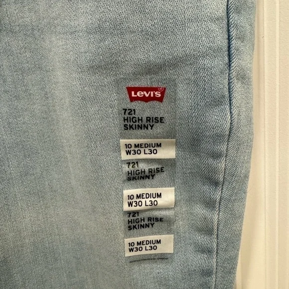 Levi’s Women’s 721 High Rise Skinny - Picture 2 of 4